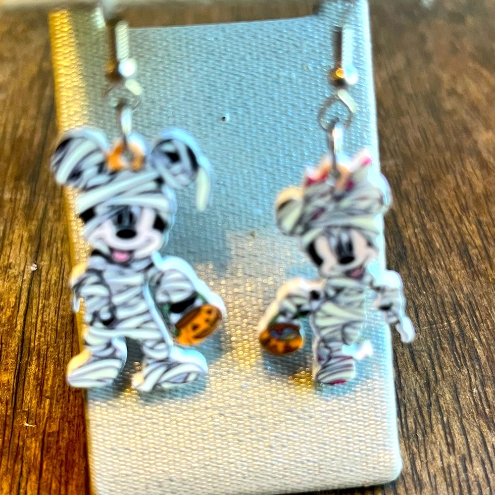 Disney, Mickey Mouse earrings, hallowee , new, Minnie.